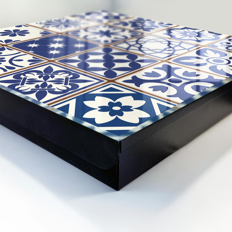 Decorative key box for wall, Opens to the right, 30x30x5, White, Geometric patterns in blue and white tones, 