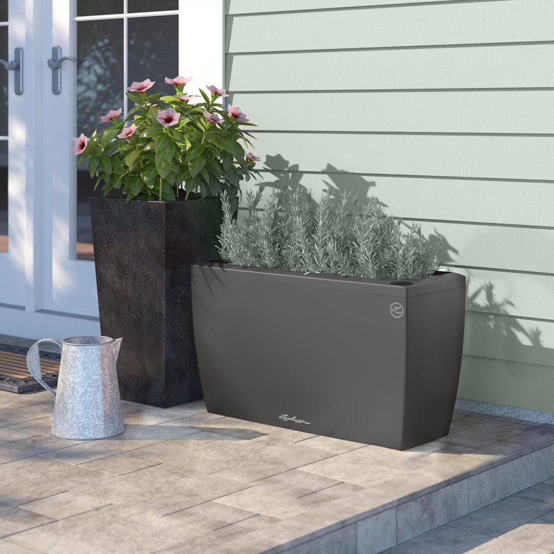 Cararo Pot Planter, Charcoal Metallic