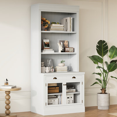 Bibliothèque blanche moderne de 83,4 po de hauteur avec 2 portes en verre trempé, 1 tiroir, tablette ajustable et quincaillerie de tiroir d'oxydation en bois massif, 3 tablettes ouvertes pour l'organisation de la chambre à coucher
