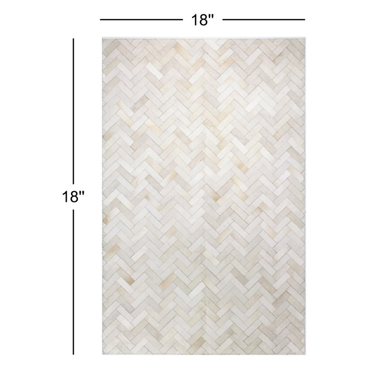 Tuscon Cowhide Leather Chevron Area Rug in Cream