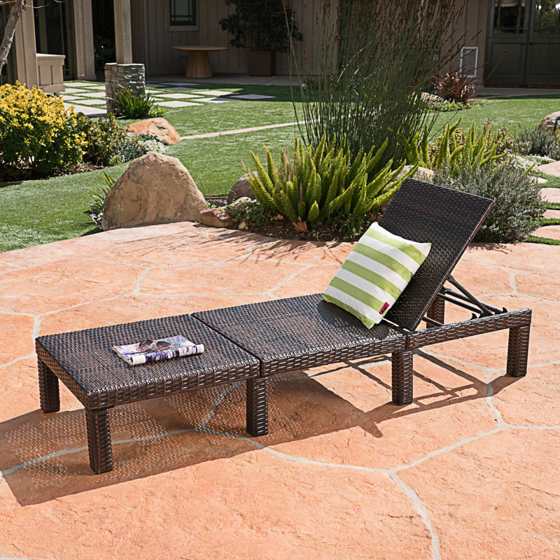 Chaise longue