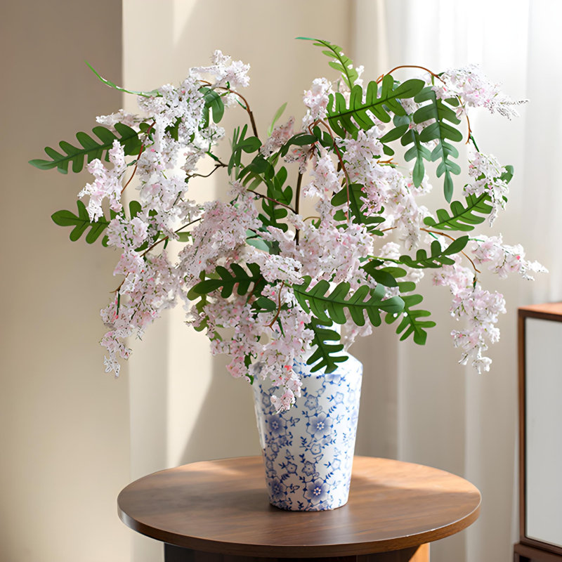 Ornements de fleurs simulées
