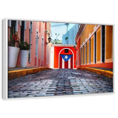 Rue pavée dans le vieux San Juan