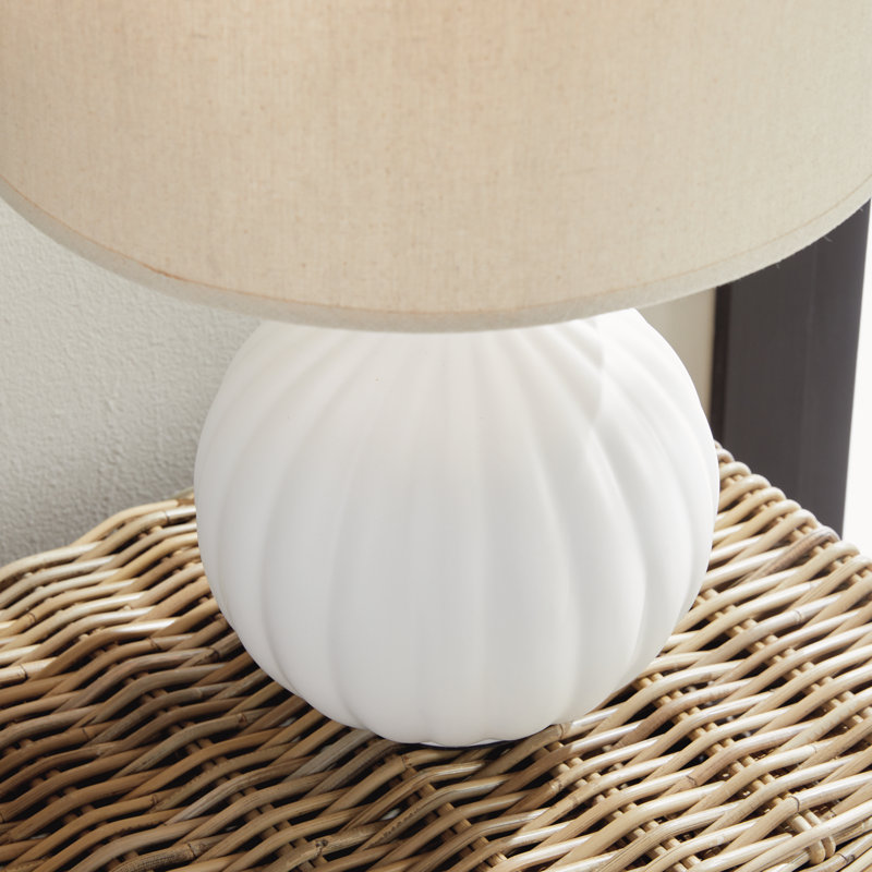 Nessa Lamp