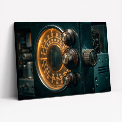 Ensemble de 1 tableau sur toile représentant une radio rétro