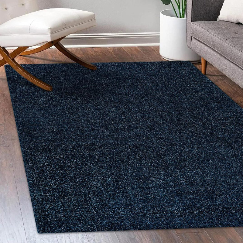 Tapis uni bleu marine en polypropylène tressé à la machine, Rectangle 5 pi x 8 pi