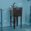 17,75 po X 23,25 po Robinet escamotable sur pied avec distributeur de savon-57885609-57885610