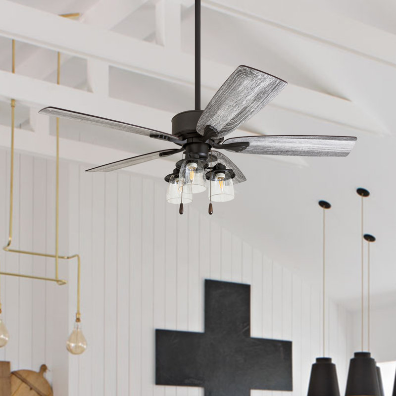 Ventilateur de plafond 52 po avec ensemble d'éclairage Curran, Télécommande