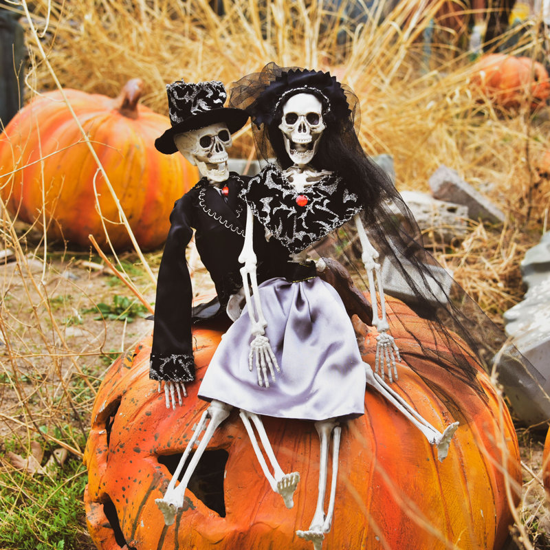 Squelettes d'Halloween suspendus