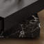 Table basse à plateau relevable moderne avec tiroir, finition en bois noir avec base en faux marbre blanc, table de rangement