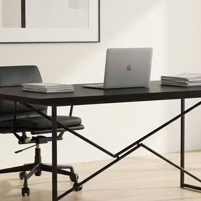 Bureau en bois massif de style Bauhaus