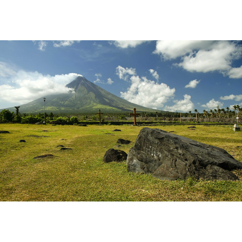 Mayon Volcano - Photographie sur toile tendue, H 24 po x l 36 po