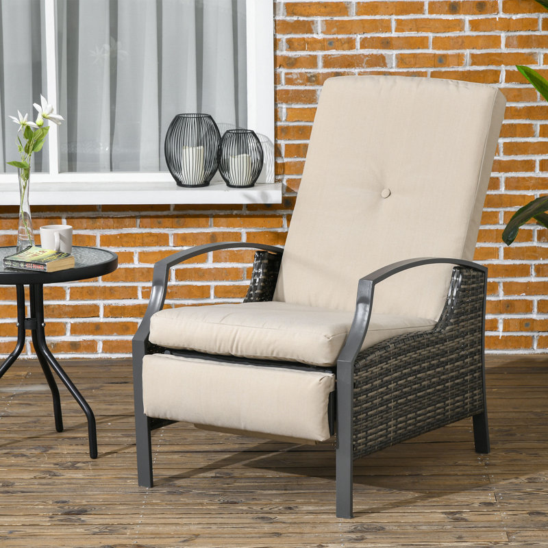 Chaise de patio inclinable avec coussins Stellamae, Brun
