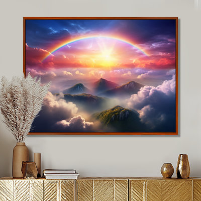 Arc-en-ciel magique au-dessus des nuages de montagne brumeux - art mural arc-en-salon