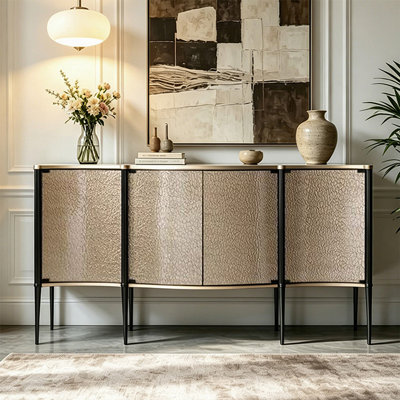 American-style minimalist luxury entrance closet