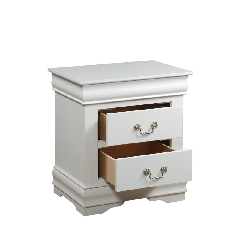 Table de chevet moderne blanche : une option attrayante avec des tiroirs spacieux et des détails élégants.
