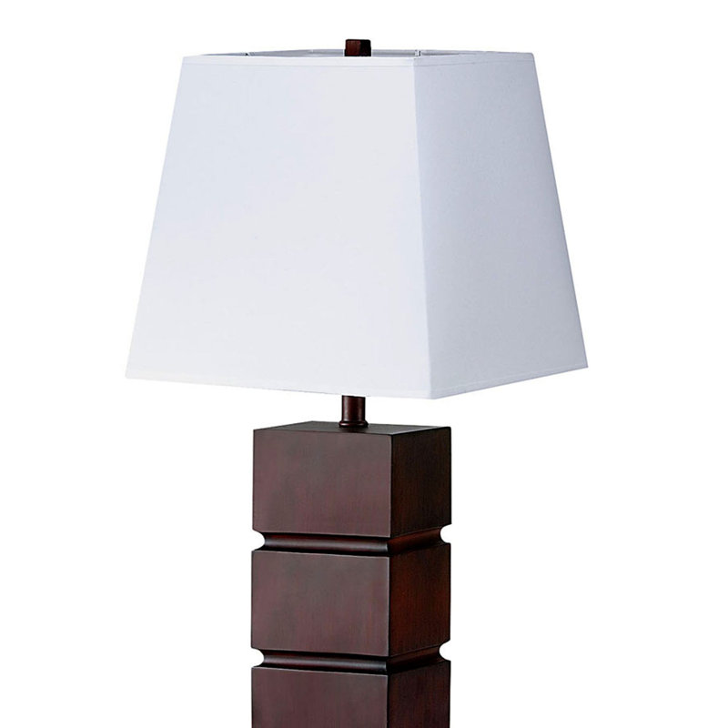 Lampe de table haute en polyrésine 27,5 po avec finition cerisier foncé, abat-jour en tissu blanc