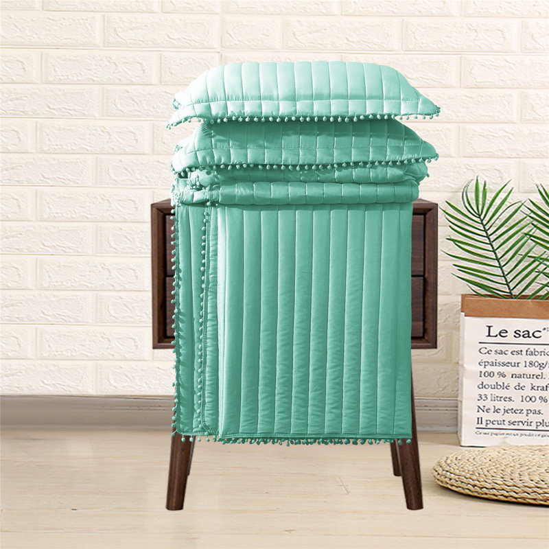 Willmot Microfibre Bedspread Set, 240 x 240 cm Bedspread - 2 Pillowcases, Green