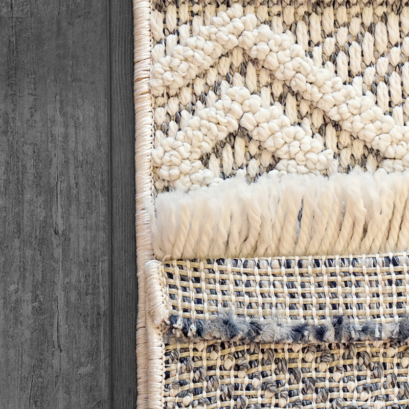 Robbyn Southwestern Indoor Rug, Rectangle 5' x 7'