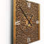 Vieille horloge murale rétro-983871815