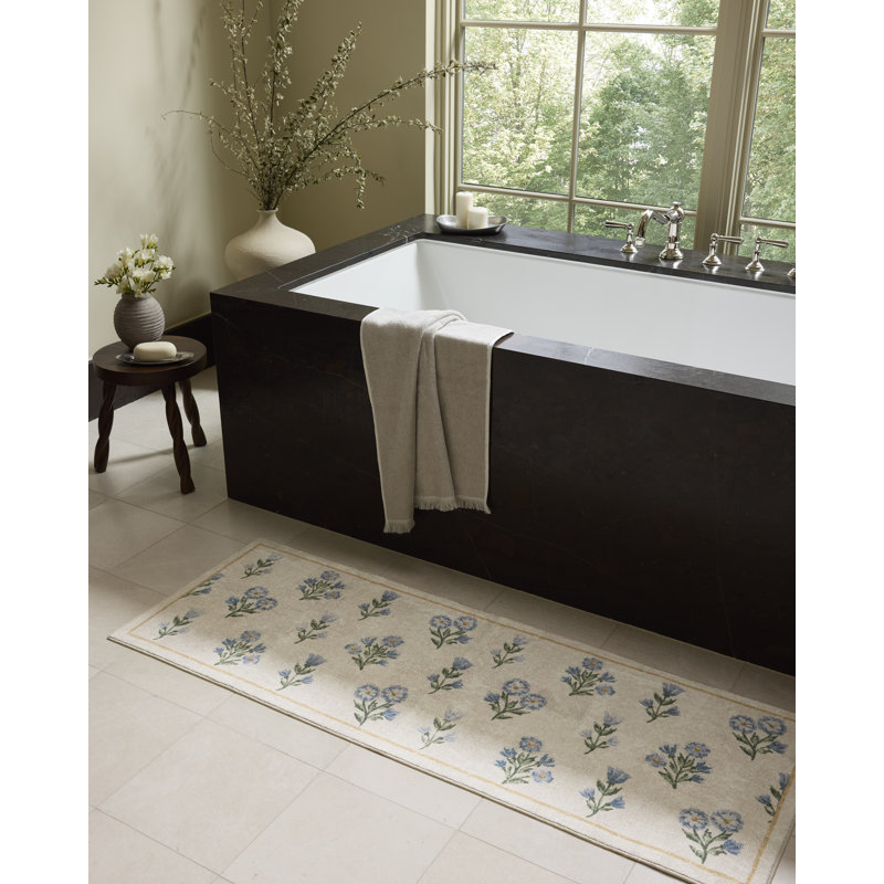 Clove Bath Mat, 1'-9" x 2'-10", Ivoire / bleu clair