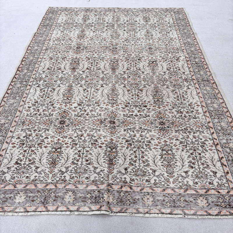 Tapis rétro surdimensionné en laine beige surdimensionné 82,7 x 122,8 po