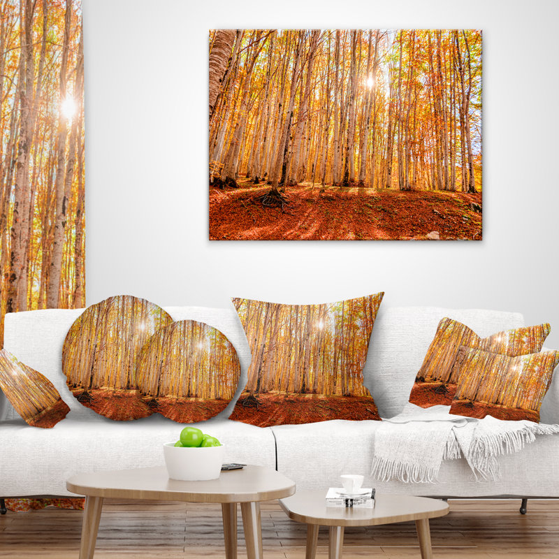 Coussin décoratif coloré forêt rouge au coucher du soleil - imprimé forêt, 16 po x 16 po, Carré
