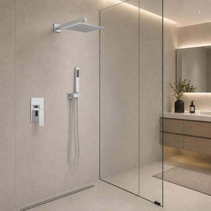 Système de douche carré Kubik avec bec de baignoire 10 po (valve incluse), Chrome poli