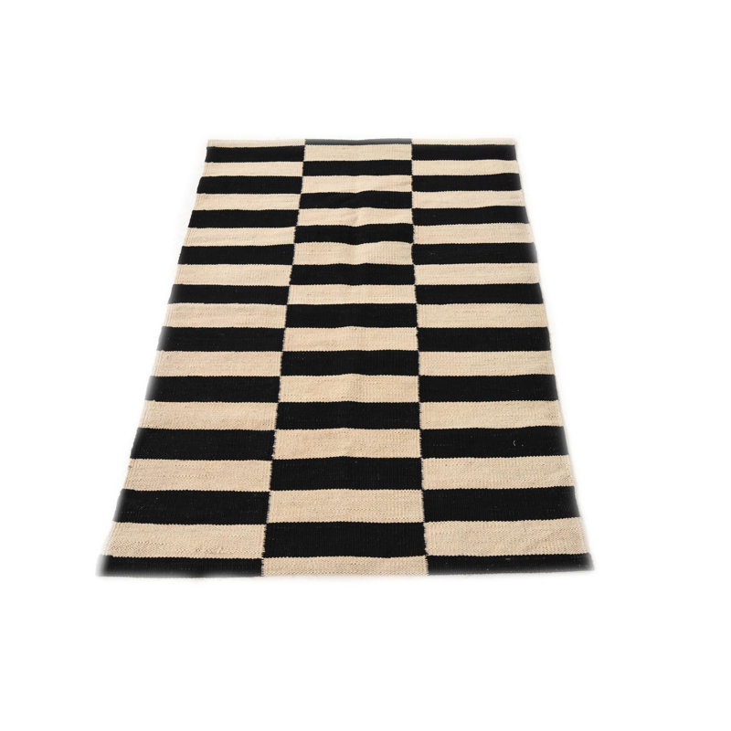 Tapis noir et blanc 3x4 Petrella