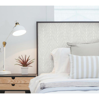 Peel & Stick Chevron Roll