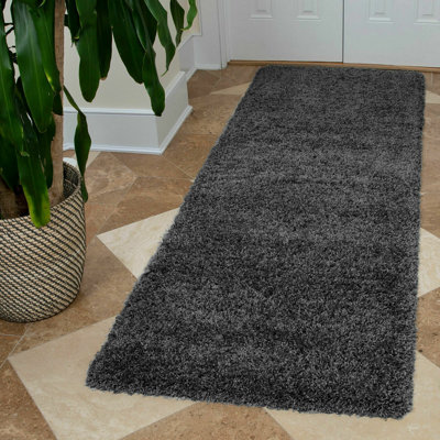 Aanuoluwa Solid Colour Shag 60cm X 110cm Indoor / Outdoor Area Rug