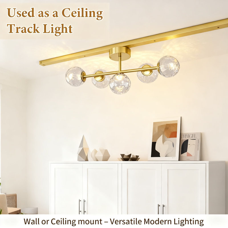 Luminaire de salle de bain 5 lumières avec globes en verre martelé - Applique murale de salle de bain moderne à DEL à intensité variable pour éclairage au-dessus d'un miroir au fini laiton brossé
