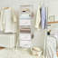 Organisateur à 6 tablettes pour garde-robe, séparable par 2 tablettes suspendues à 3 tablettes, rangement et rangement avec 3 tiroirs différents, 4 poches latérales, blanc, paquet de 1