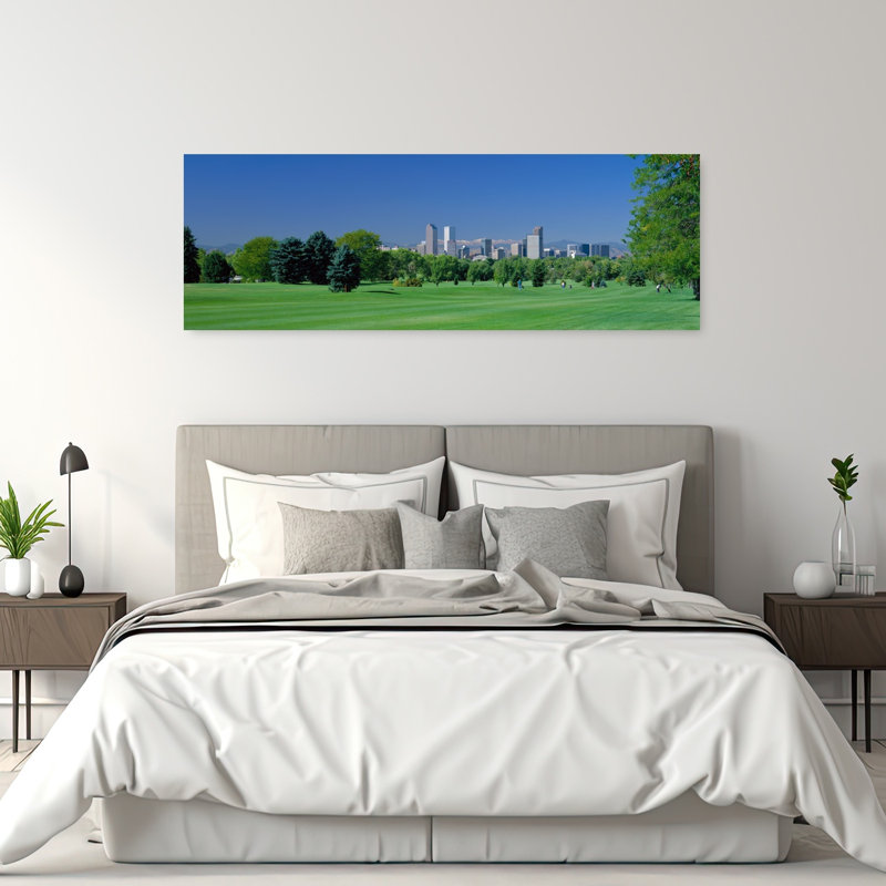 Horizon à la lumière du jour, Denver, Colorado, États-Unis, art contemporain de montagne contemporaine, H 20 po x l 60 po