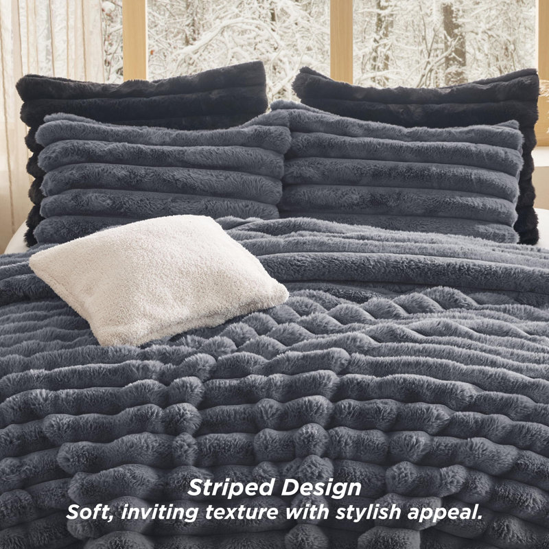 Bedsure Faux Fur Comforter Set, Gray, King Comforter + 2 King Pillowcases