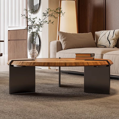 Table basse luxueuse de couleur noyer clair