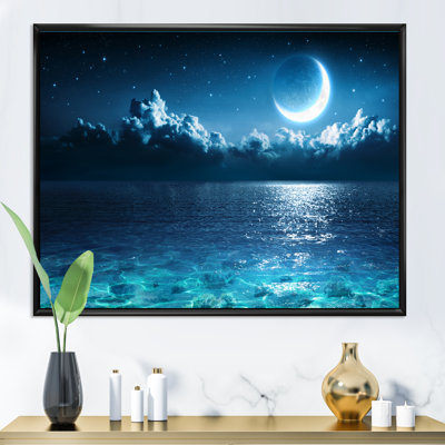 «Romantic Moon Over Deep Blue Sea I», photographie sur toile