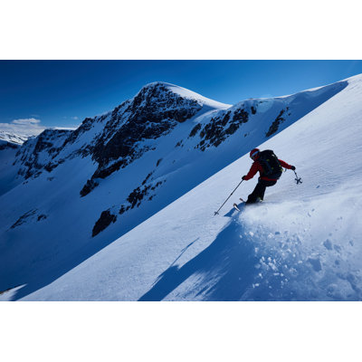 «Skier Skiing First Track» par Svein Petter Aagard - photographie sur toile tendue