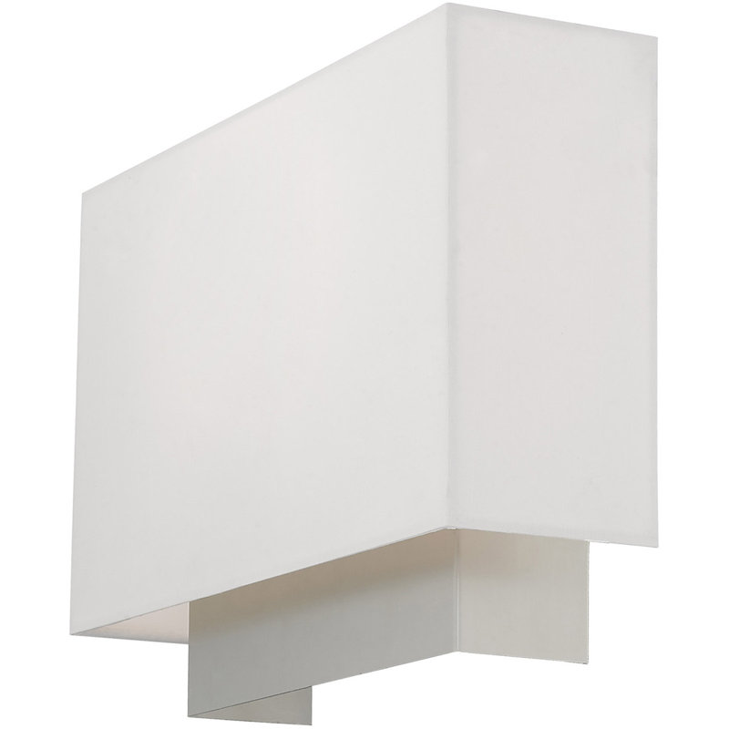 Applique murale en nickel brossé avec abat-jour en tissu blanc cassé: conforme à l'ADA et fabriquée à la main.