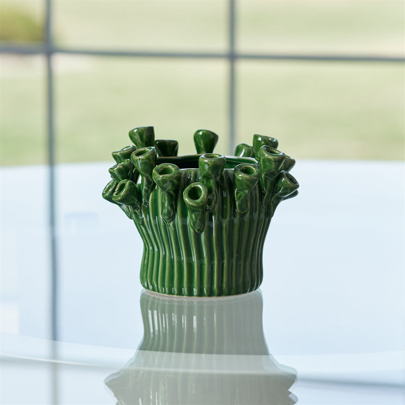 Vase en grès avec accents floraux
