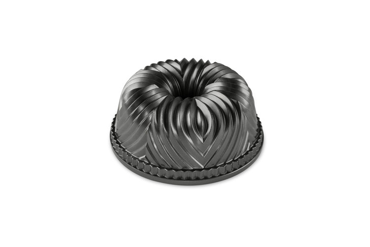 71 Unique Bakeware ideas  cake pans, nordic ware, baking pans