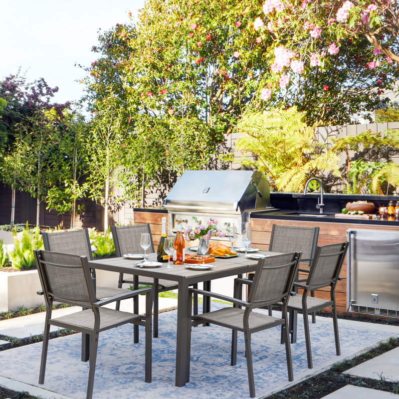 Ensemble repas pour 6 personnes, Brun