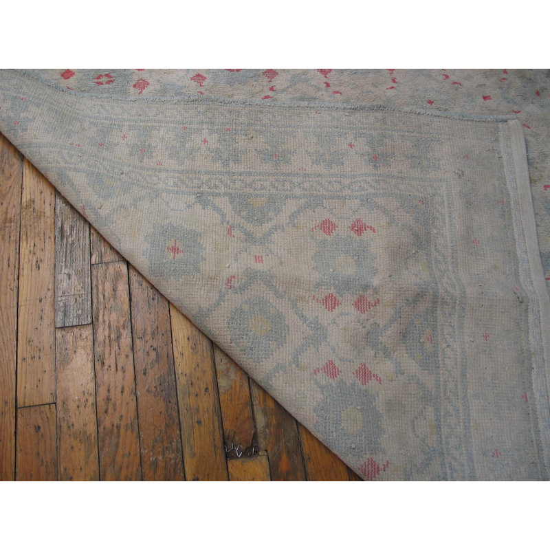 Decorative Light Faded Ivory Color Antique Indian Tribal Floral Design Cotton Agra Rug