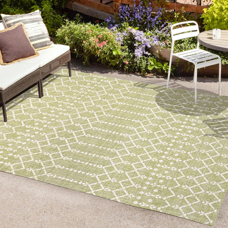 Tapis d'intérieur / extérieur Crompton, Rectangle 7 pi 9 po x 10 pi, Light Green/Cream