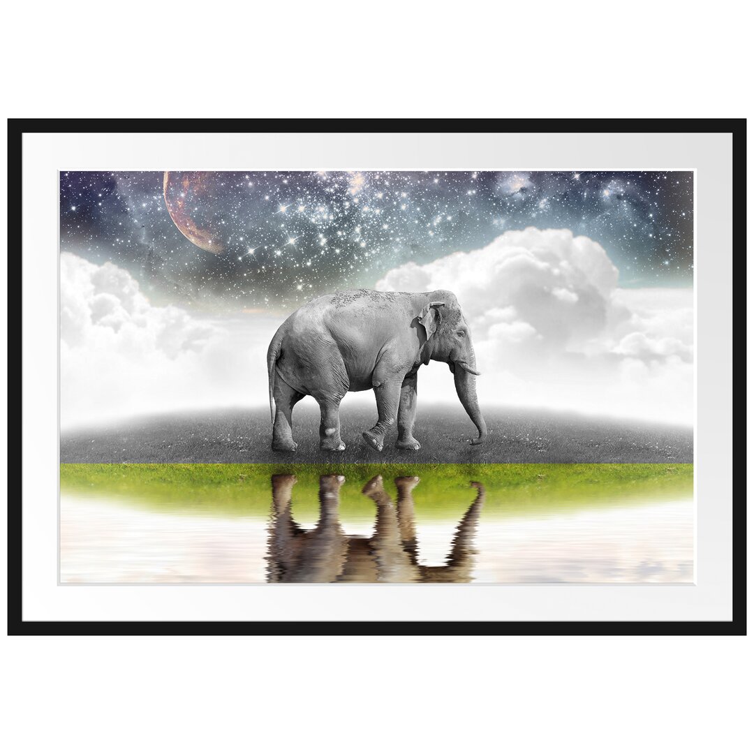 Gerahmtes Poster Traumhafter Elefant auf Wiese