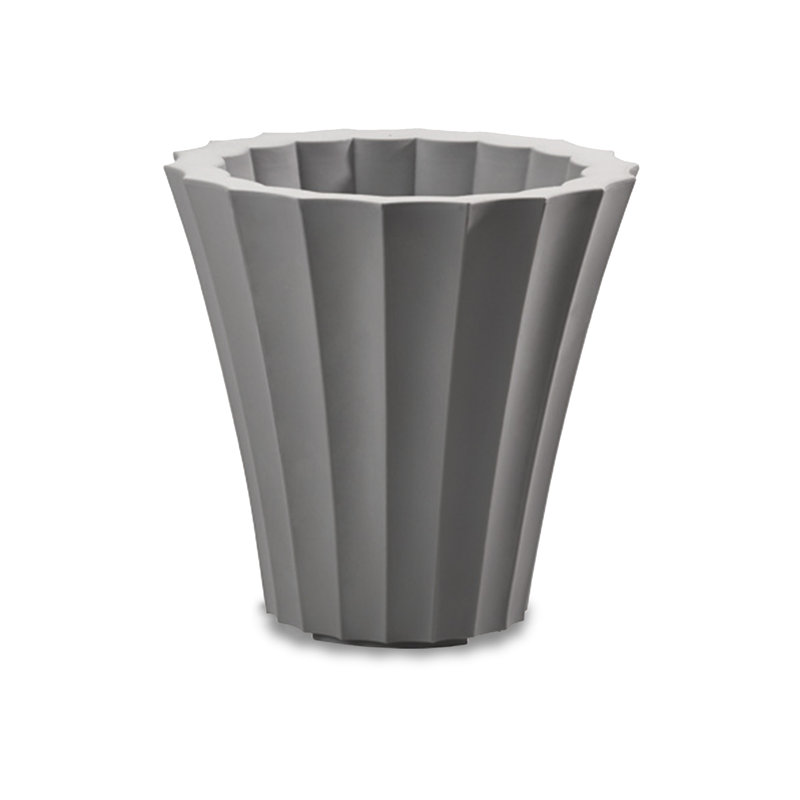 Pot à fleurs en plastique Ines, Cendres, H 14,17 po x l 20 po x P 20 po