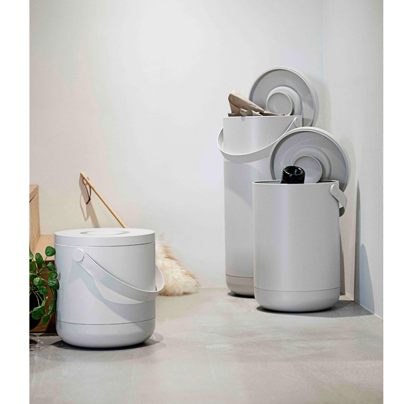 Plastic Manual Lift Kitchen Trash Can, 12 L, White