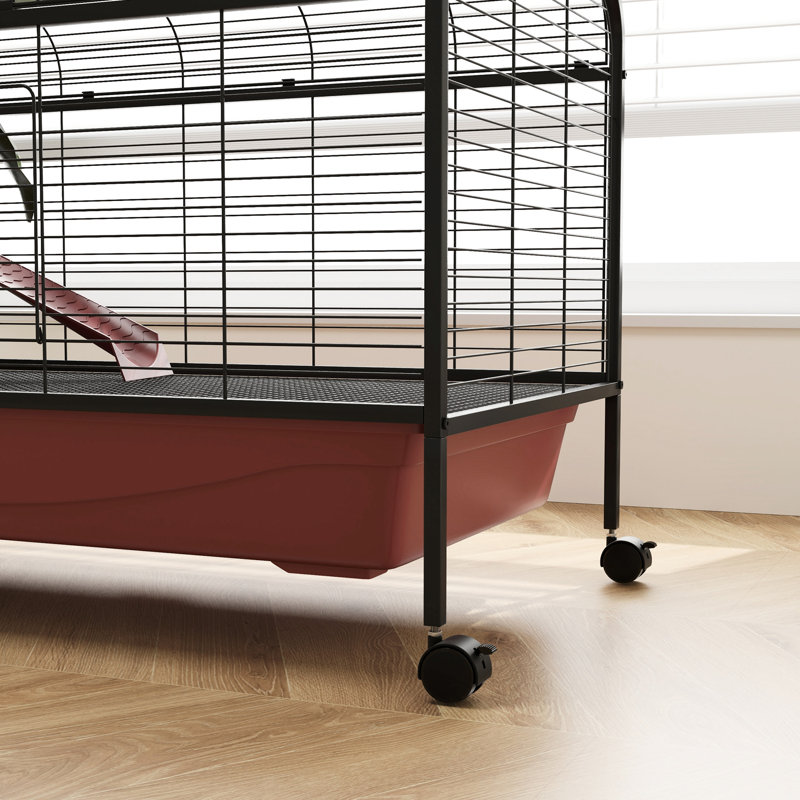 Abri pour petits animaux 48 po L - Maison de jeu pour lapins et furets avec mangeoire, roues, plateforme, rampe rouge + repaire noir