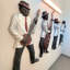 Statue de joueur de guitare Bradynn