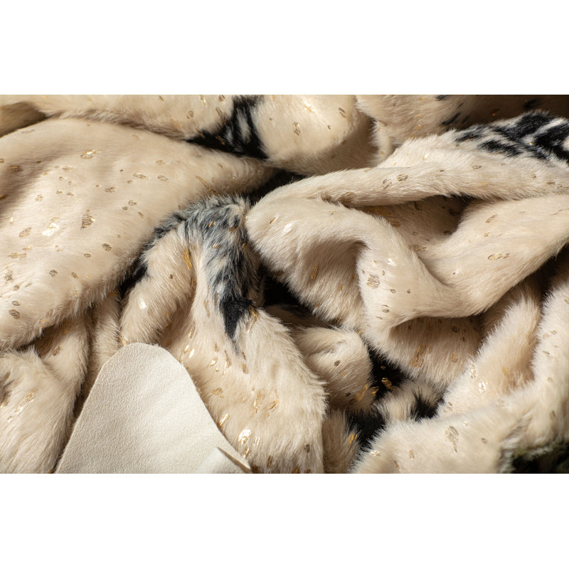 Tapis en simili cuir de vache Kattya, Nouveauté 4 pi 3 po x 5 pi